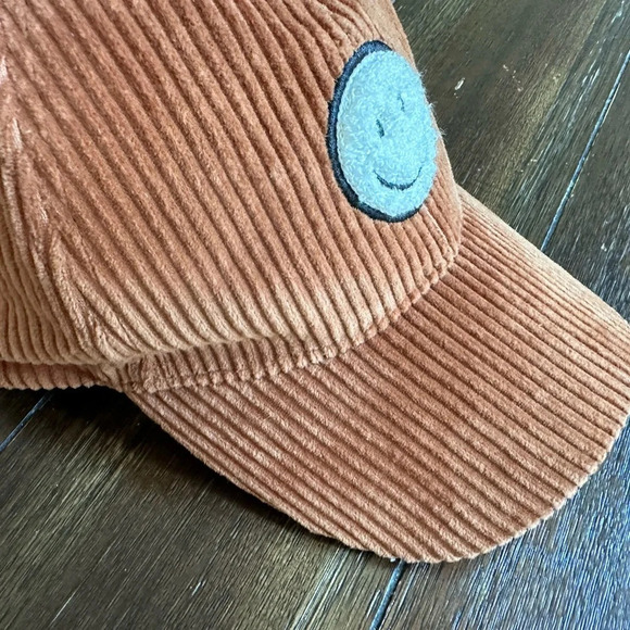 David & Young remember to smile hat - Picture 9 of 13